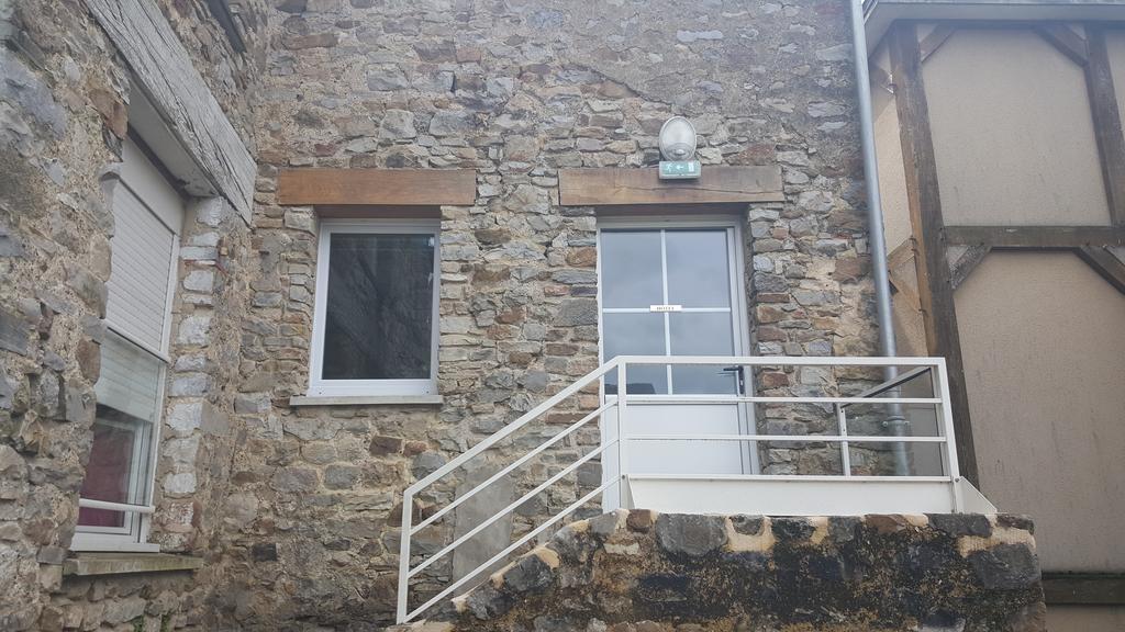 Au Pigeon Blanc Hotel Andouillé Buitenkant foto